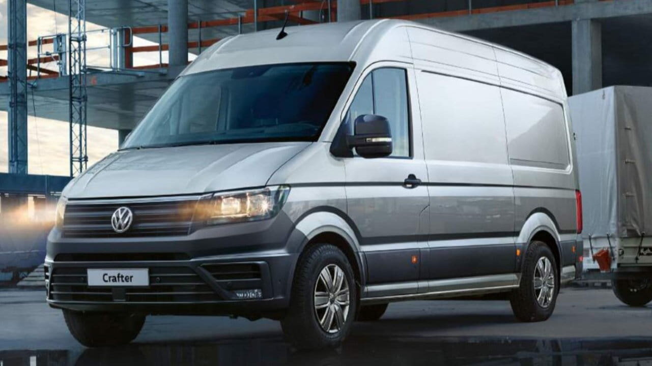 VOLKSWAGEN CRAFTER CR30 MWB DIESEL FWD 2.0 TDI 140PS Commerce Low Roof Van
